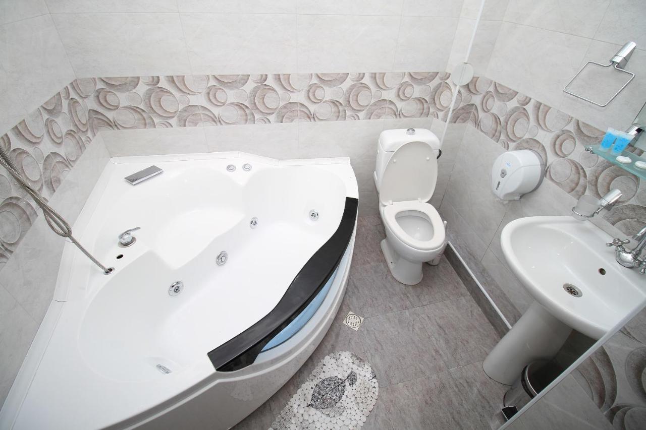 Villa Old Sololaki Тбилиси Екстериор снимка