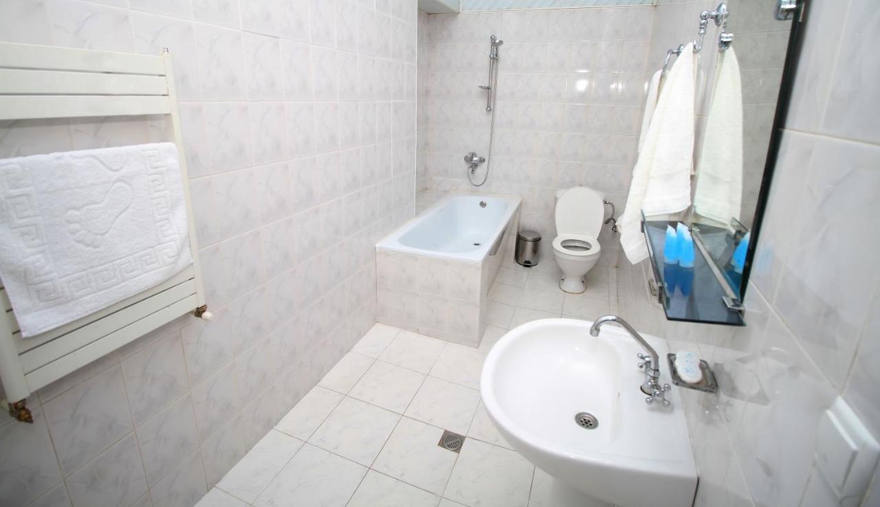Villa Old Sololaki Тбилиси Екстериор снимка